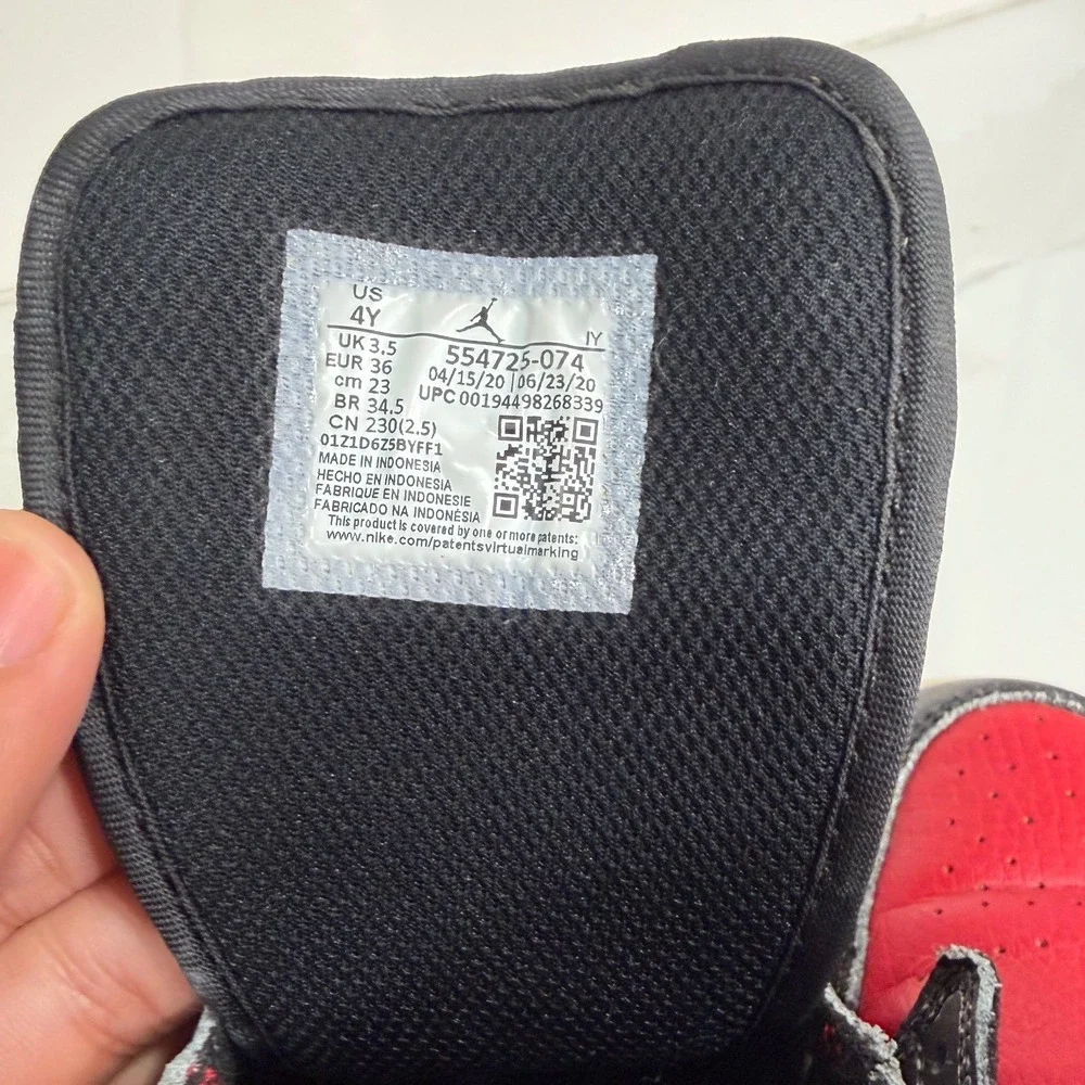 Nike Air Jordan 1 Mid GS Banned 2020 Black Red 554725-074 Youth Kids Size 4Y